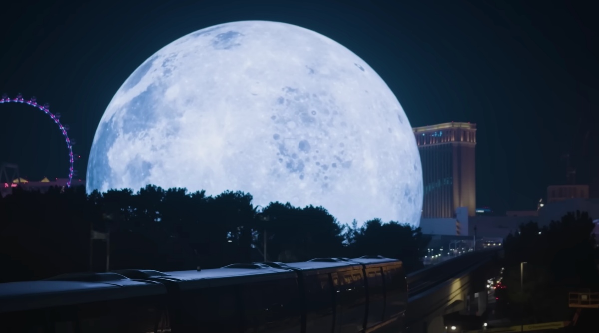 The most expensive building in Las Vegas: a giant sphere-screen turned into the Earth, the Moon and Mars