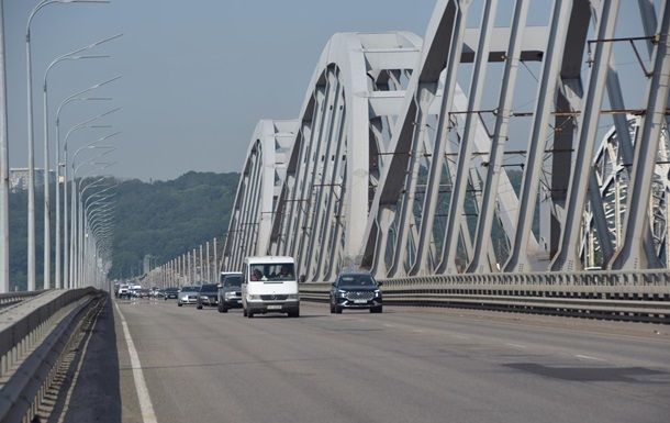 Darnitsky bridge completed in Kyiv