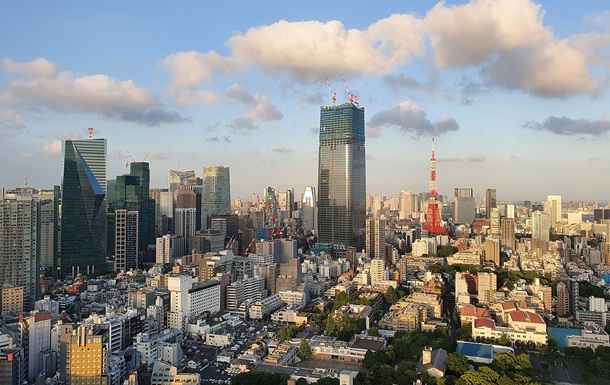 Japan's tallest skyscraper erected in Tokyo