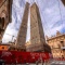 Наклоненная башня Болонья может упасть